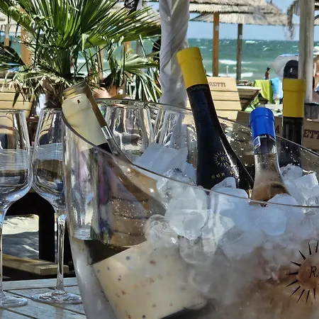 호텔 Manor Năvodari