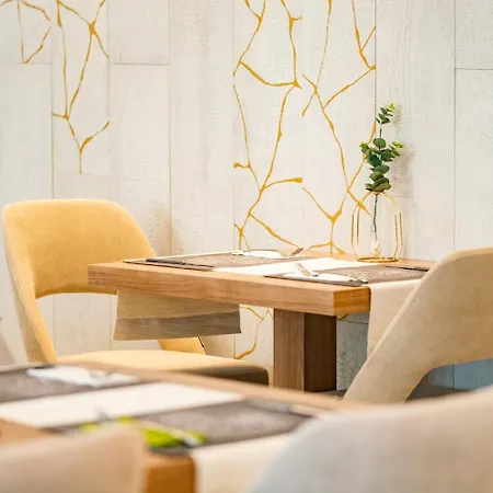 Manor 4* Navodari