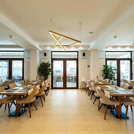 Otel Manor 4*