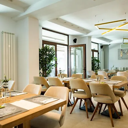 Manor 4* Navodari